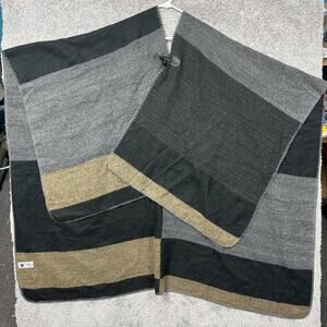 K Accessories Poncho Wrap Womens One Size Colorblock Blanket Stitch Ruana NWT